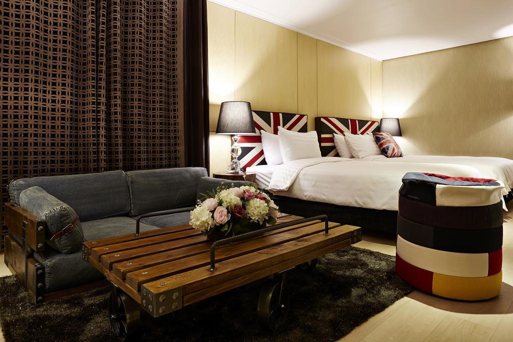 Hotel Namoo Cheong-Ju Cheongju Bagian luar foto